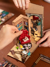 DIY Book Nook Kit: Bookstore