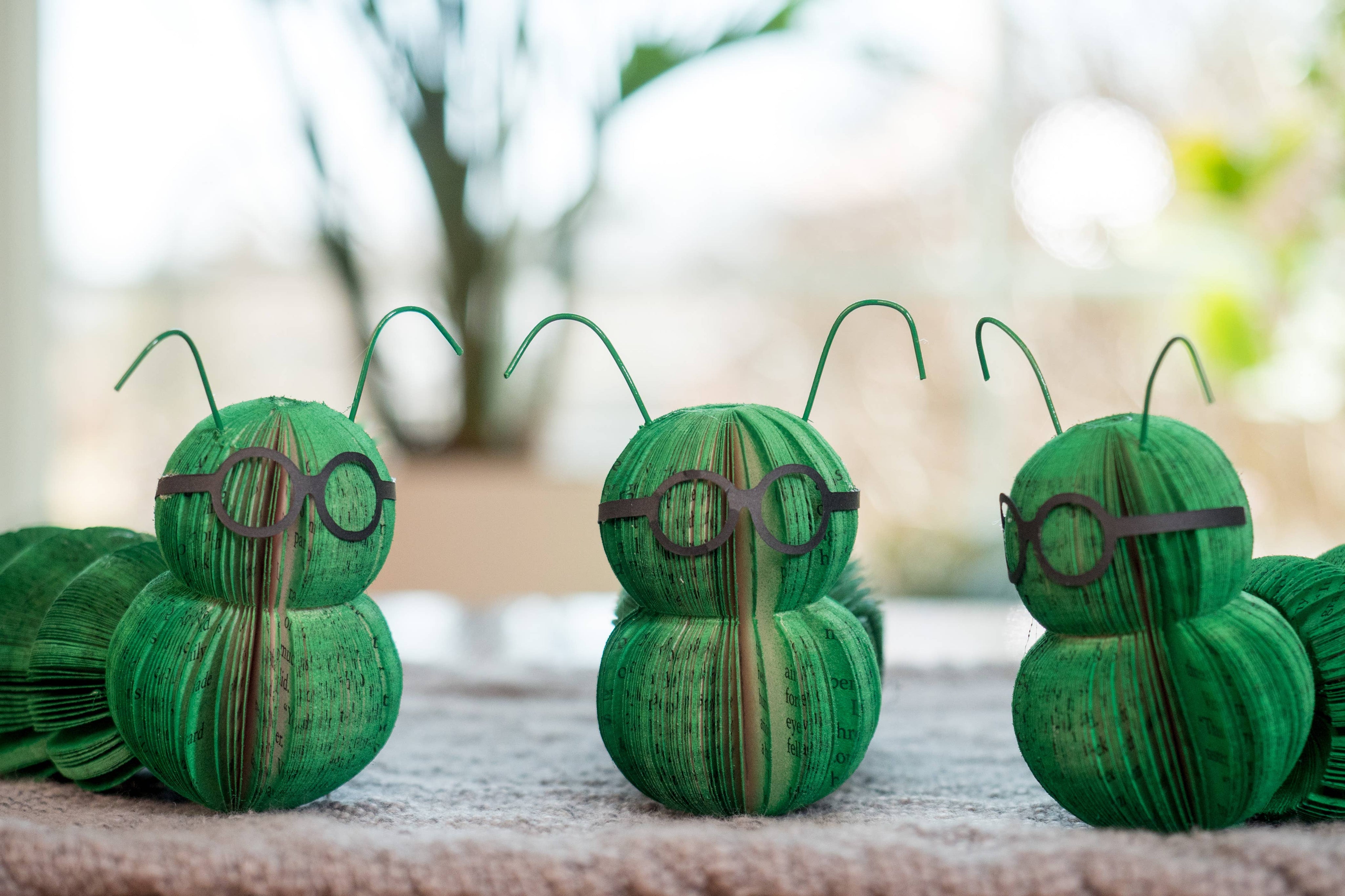 Bookworm Paper Decor