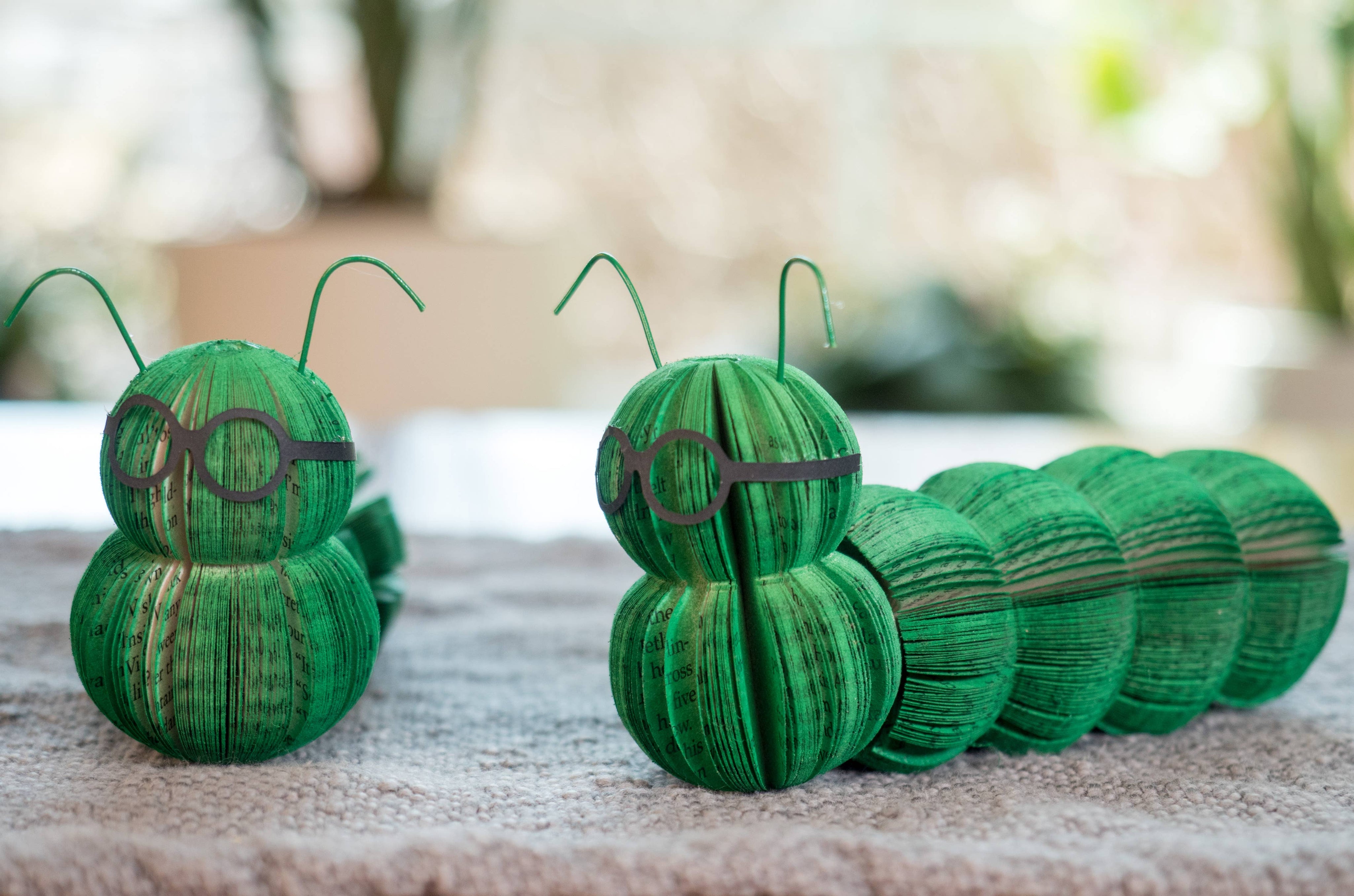 Bookworm Paper Decor